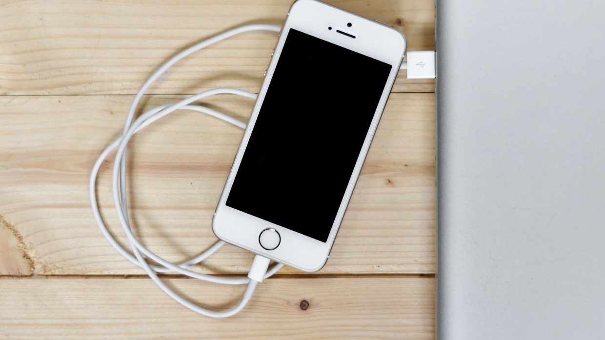 Роскачество предупредило об опасности летней жары для гаджетов