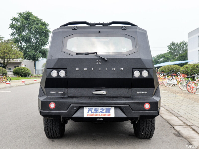 Китайцы сделали машину для армагеддона - Beijing BJ80 Defenders Edition кузов, технически, впечатляет, колеса, стиле, машина, полный, привод, Китайцы, турбо, капотом, подобноеПод, далее, ксенон, помощники, электронные, понижайкой, блокировкой, 6АКПП, подогрев