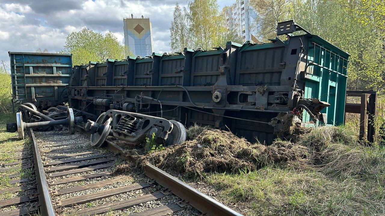 ЧП в Челябинской области: перевернулся железнодорожный вагон