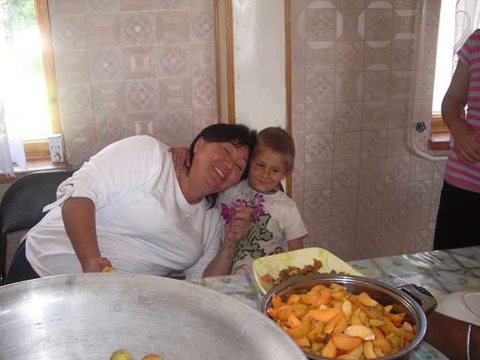 Как простая киргизка стала мамой для 145 детей и отстроила православный монастырь 