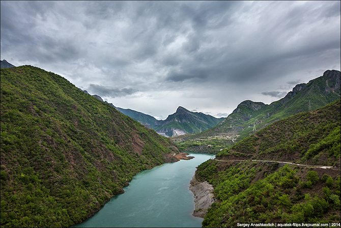 Умопомрачительно красивая албанская глубинка, в которой хочется оказаться прямо сейчас здесь, просто, которые, гдето, своей, Коман, озера, дорога, которых, людях, много, встретить, каньона, совершенно, вывеску, нужно, очень, небольшие, выглядит, нормальным