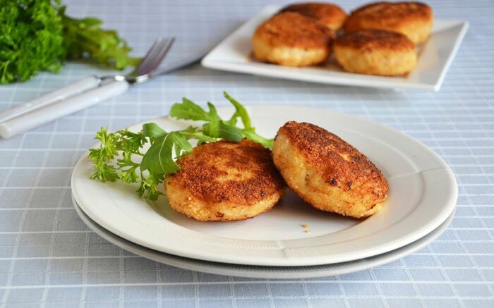 Не салатом единым: 5 аппетитных блюд из крабовых палочек вкусу, палочки, палочками, крабовыми, Крабовые, крабовые, Палочки, нарезать, солью, Ингредиенты, перцем, приготовления, Способ, палочек, Перец, молотый, массы, однородной, натереть, крабовых