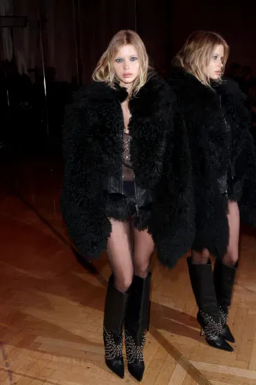 Неделя моды в Милане: Елена Перминова в прозрачной юбке посетила показ Blumarine показы, Александра, Перминова, Милане, Prada, Fendi, ПерминоваЕлена, Елена, прошли, Недели, рамках, БрулетоваРанее, ЛебедеваАлла, бывшего, возлюбленного, Литвинова, детьми, четырьмя, Романовым, Рената