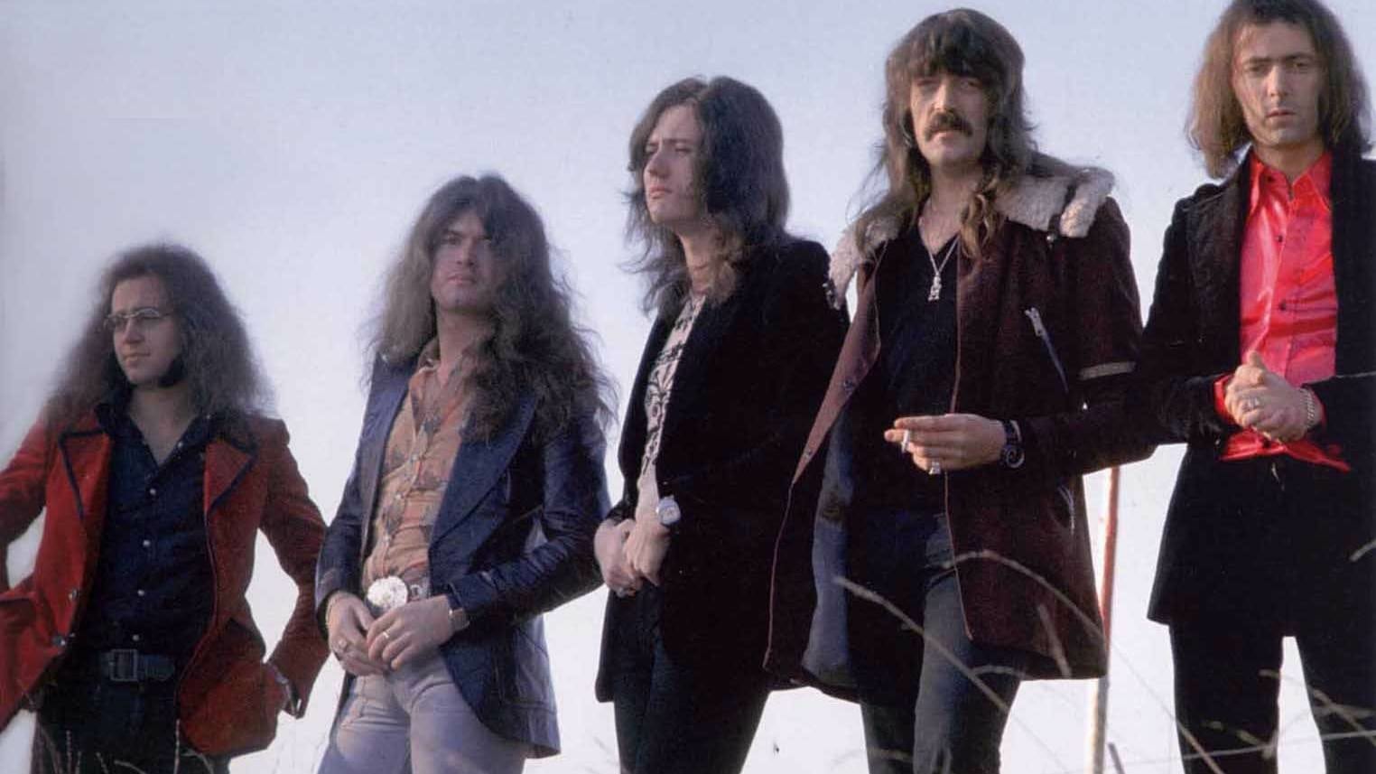 Дип перпл клипы. Группа Deep Purple 1974. Deep Purple Stormbringer 1974. Ковердейл Deep Purple. Дип перпл 1974.