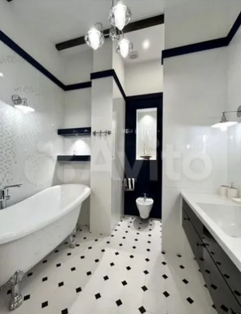 Ванная комната тоже с дизайнерским ремонтом