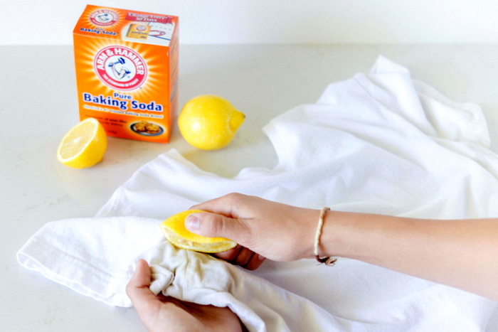 Справиться с проблемой белых пятен поможет сок лимона / Фото: polsov.com