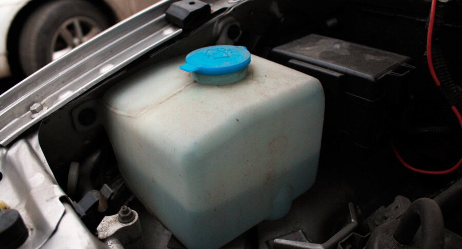 Можно ли использовать воду вместо омывающей жидкости летом? Автомобили