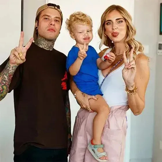 Кьяра Ферраньи и Федез с сыном