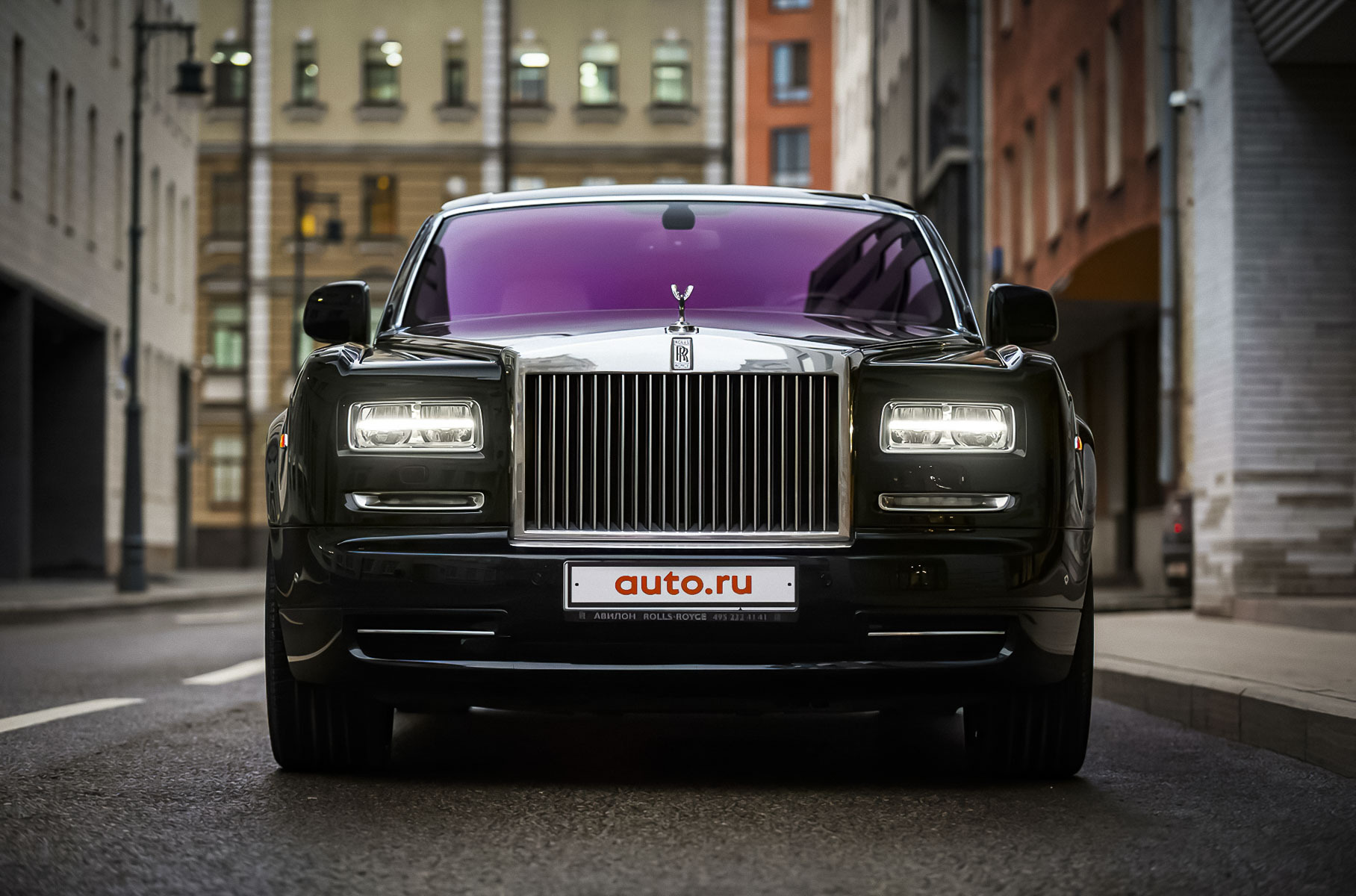 Необычную версию Rolls-Royce Phantom продают в Москве за 19 миллионов рублей Новости