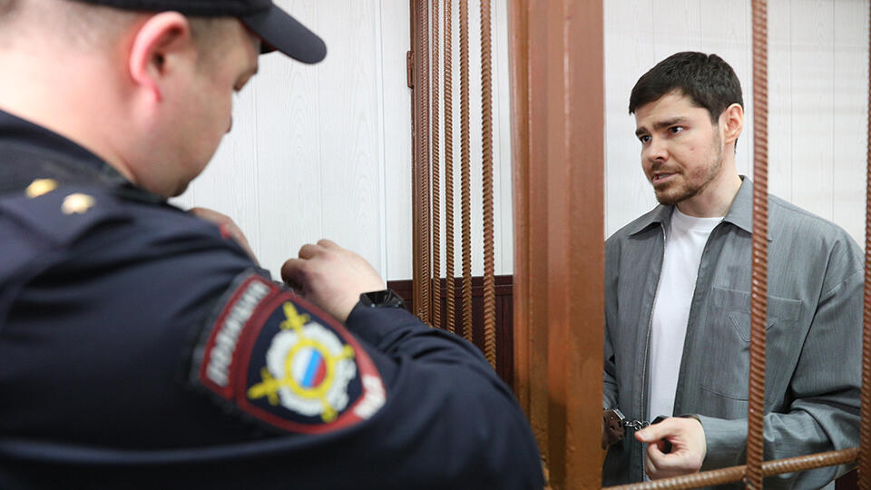 Суд оставил под стражей блогера Шабутдинова