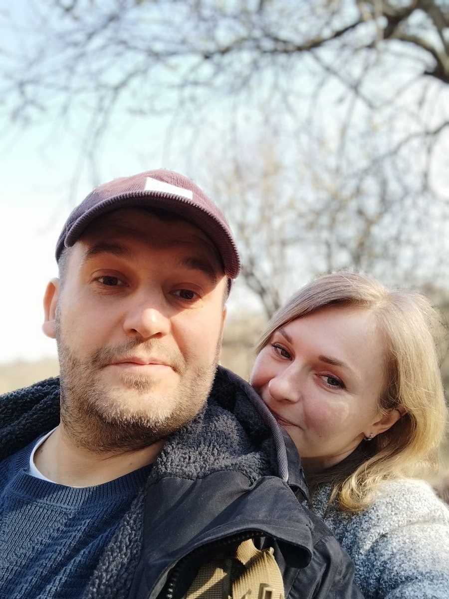    В России он встретил жену