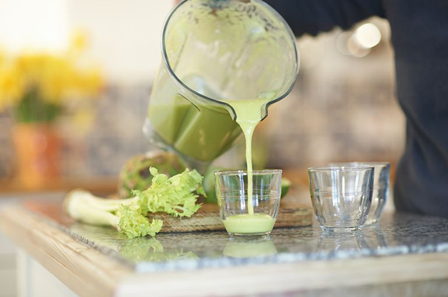 Почему звезды обожают сок сельдерея — отвечает диетолог celeryjuice