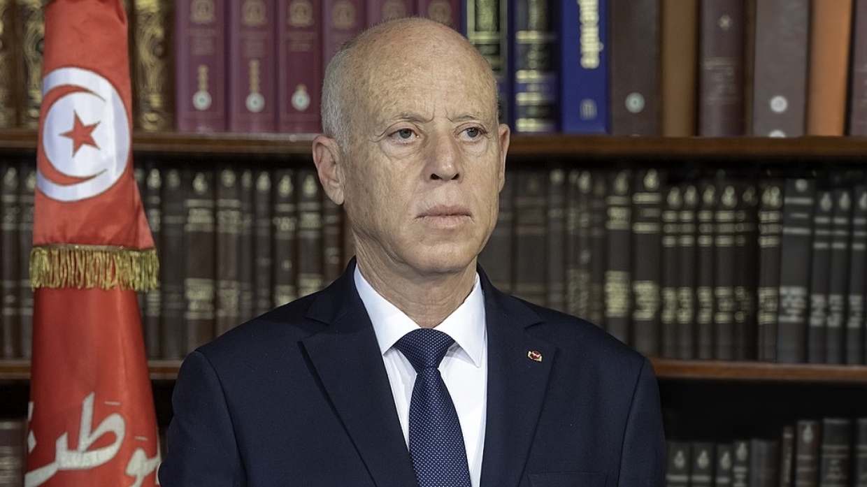 Тунисские партии призвали президента за 30 дней составить дорожную карту