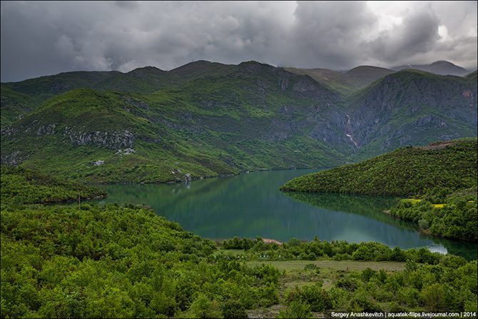 Умопомрачительно красивая албанская глубинка, в которой хочется оказаться прямо сейчас здесь, просто, которые, гдето, своей, Коман, озера, дорога, которых, людях, много, встретить, каньона, совершенно, вывеску, нужно, очень, небольшие, выглядит, нормальным