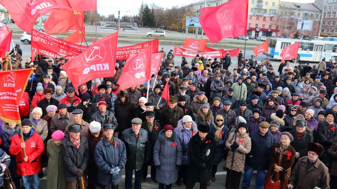 Суд признал законным запрет первомайского митинга и демонстрации КПРФ в Барнауле