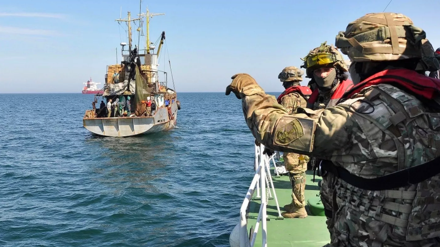 Азербайджан морская граница. Пограничники в черном море. Море Пограничная служба.