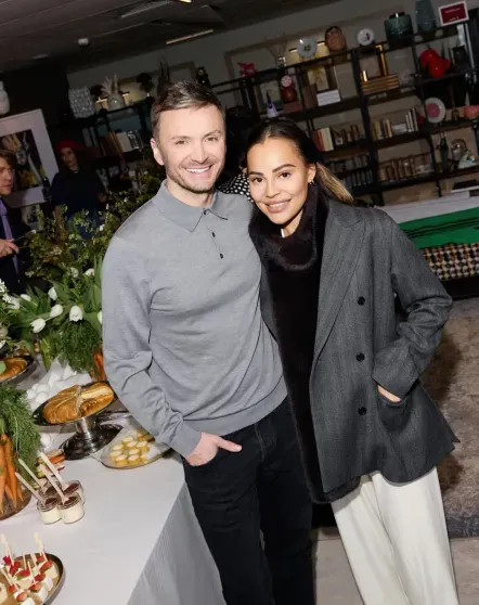 Виктория Шелягова (с куличом за 100 тысяч рублей), Юлия Барановская, Диана Манасир и Кристина Потупчик посетили пасхальный обед Дениса, Барановская, Дарина, Среди, СимачёваКулич, Шелягова, Виктория, Вчера, обедНакануне, обедПасхальный, СимачёваПасхальный, АлексееваКулич, Заболотный, АрхангельскаяИнга, БерманЕвгений, показали, ПотупчикНаталия, АлексееваКристина, ЖидковскийЮлия, МанасирАлексей