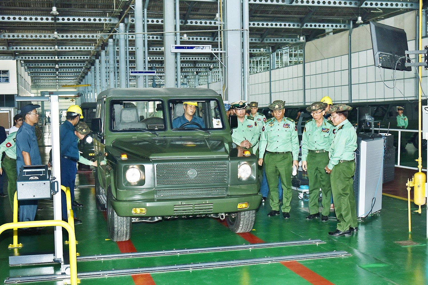 У Гелендвагена появился еще один подражатель