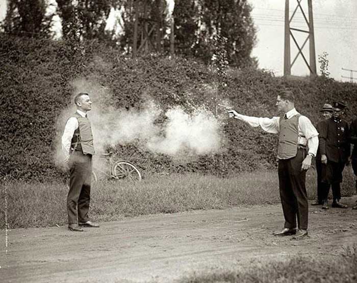 10 странных исторических фотографий, требующих объяснения 10 странных исторических фотографий, требующих объяснения документальная фотография,интересное,история,личности,факты,фотография