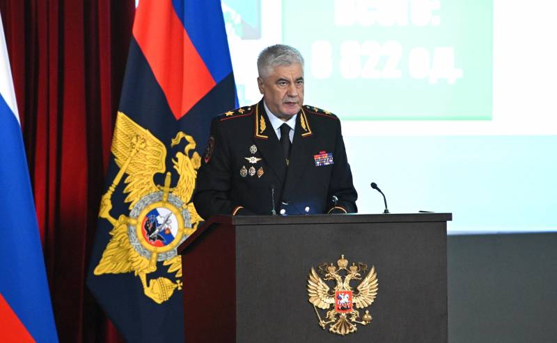 Глава МВД РФ на совещании по вопросам миграции: Наша страна рада гостям из других государств, однако они должны понимать верховенство закона