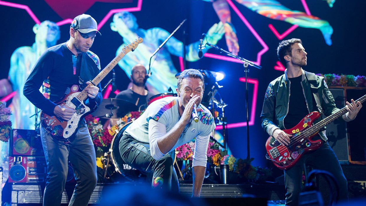 Группа Coldplay анонсировала осенний релиз нового альбома Общество