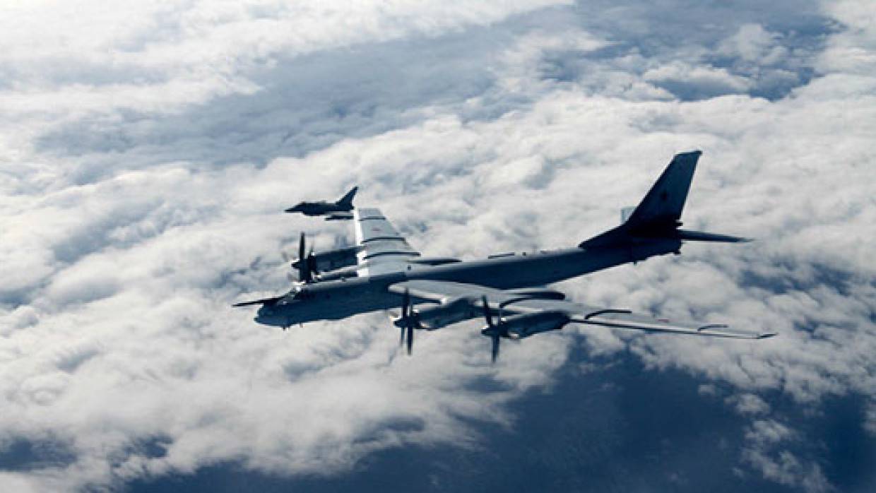 Боевые самолеты ВКС России совершили полет в опознавательной зоне ПВО Аляски