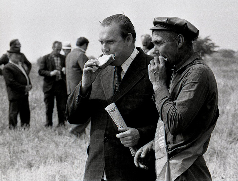 16 советских послевоенных фотографов: от аполитичной искренности к эротике и сюрреализму 16 советских послевоенных фотографов: от аполитичной искренности к эротике и сюрреализму