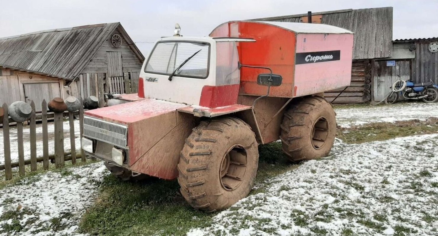 Странный вездеход с кабиной, сделанной из задней части «Оки», продают в Кировской области