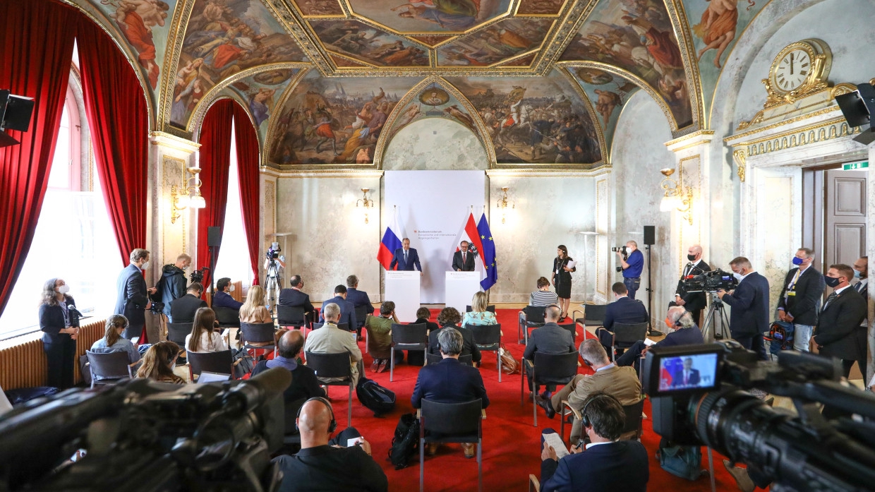 Австрийские СМИ усмотрели в визите Лаврова в Вену деликатный момент Политика