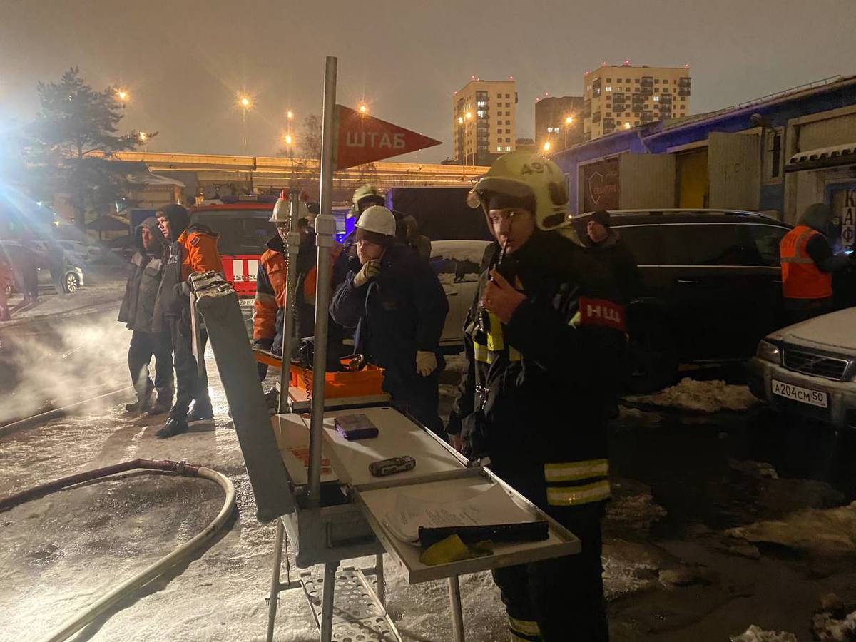 Какие новости в москве на сегодня последние. Пожар. Пожар на улице. Пожар в Москве. Московский пожар.