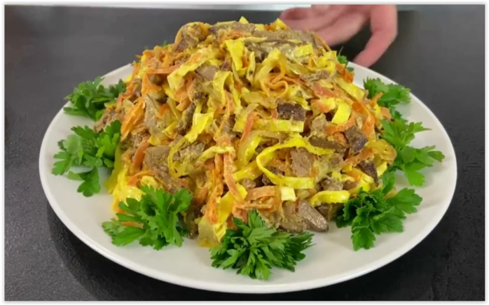 Пикантный салат "Усадьба" - для тех, кто ценит вкусные рецепты!