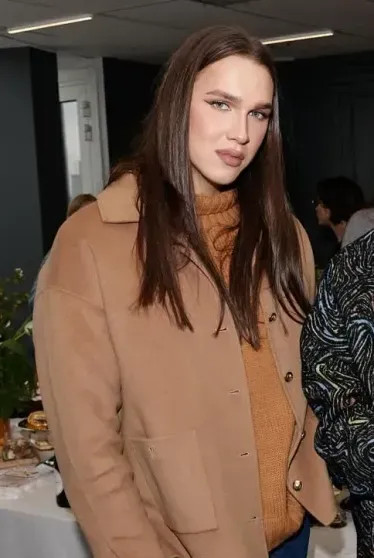 Виктория Шелягова (с куличом за 100 тысяч рублей), Юлия Барановская, Диана Манасир и Кристина Потупчик посетили пасхальный обед Дениса, Барановская, Дарина, Среди, СимачёваКулич, Шелягова, Виктория, Вчера, обедНакануне, обедПасхальный, СимачёваПасхальный, АлексееваКулич, Заболотный, АрхангельскаяИнга, БерманЕвгений, показали, ПотупчикНаталия, АлексееваКристина, ЖидковскийЮлия, МанасирАлексей