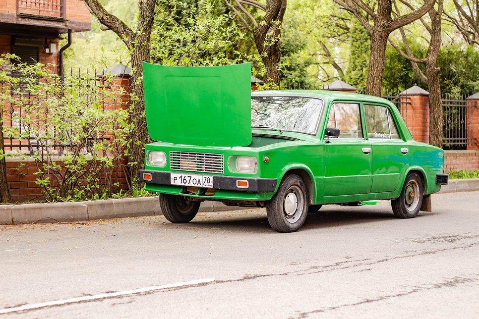 Поддельные «Жигули». Мотор сзади. Что?! автосамоделки,Марки и модели