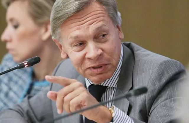 Шапито и лебединая песня: в России оценили дебаты Порошенко и Зеленского