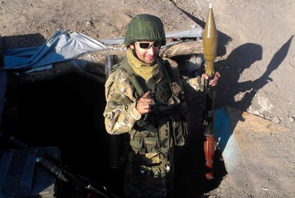    Полицейский бился за Донбасс