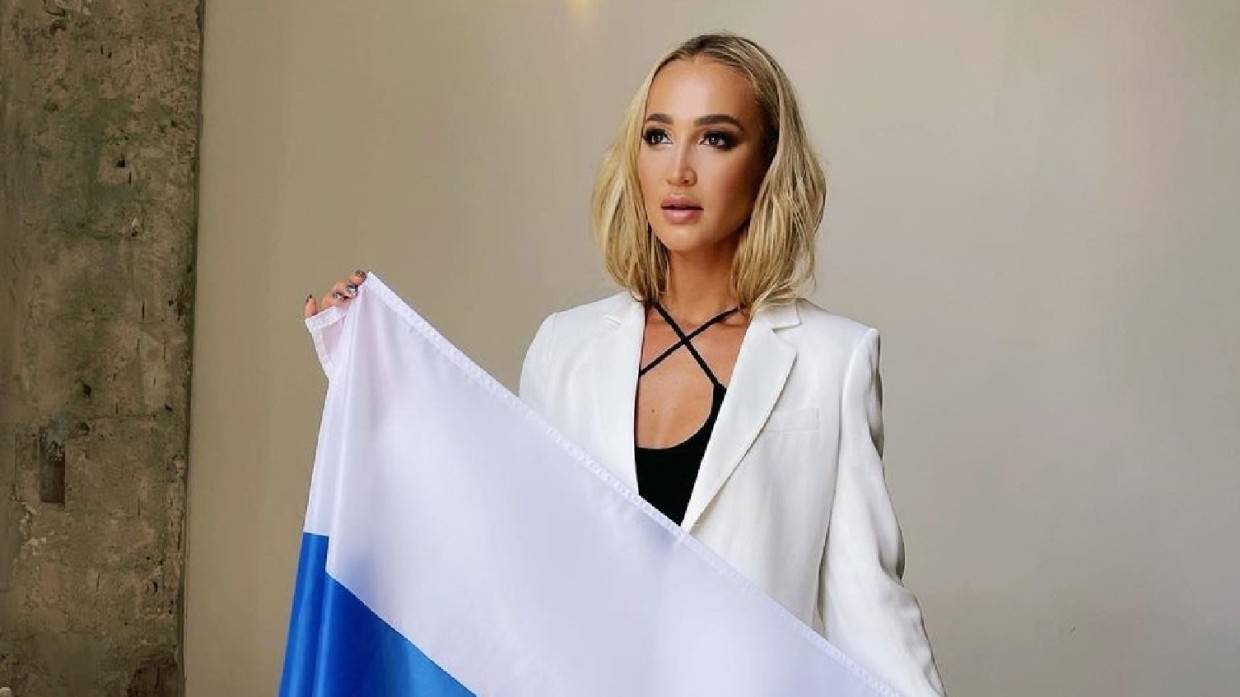 У Бузовой началась истерика во время выступления верхом на тигре