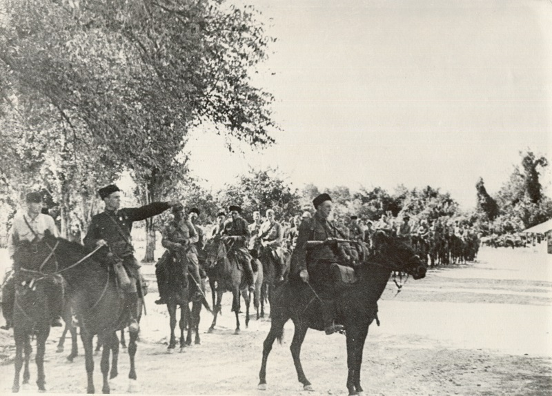 Фото казаки в берлине 1945