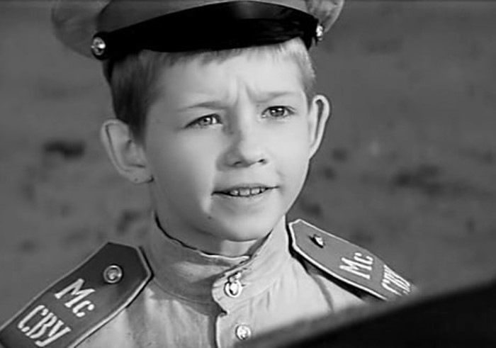 Юный актер в фильме *Офицеры*, 1971 | Фото: kino-teatr.ru