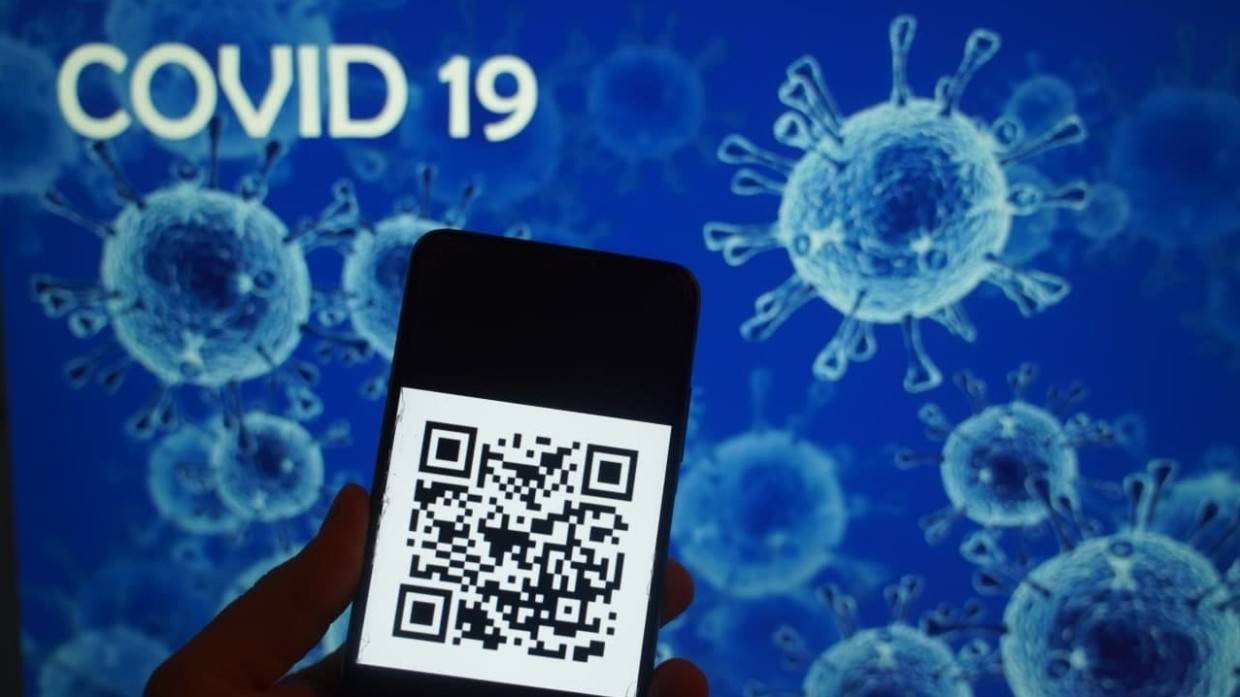 Госдума может рассмотреть введение QR-кодов в общественных местах и транспорте