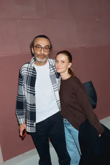 Юра Борисов с женой, Евгений Цыганов и Юлия Снигирь, Аглая Тарасова и Саша Бортич на премьере фильма 