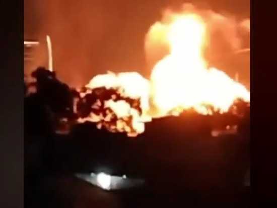 В Джакарте 18 человек погибли в результате пожара на топливном хранилище