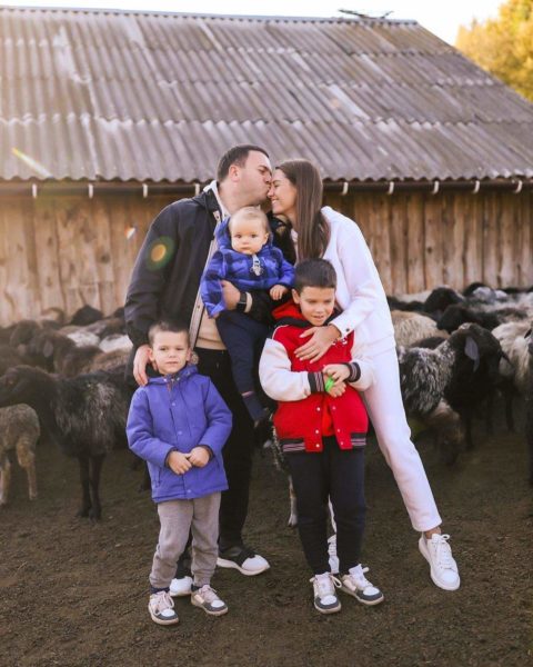 Жена Григория Решетника очаровала теплым семейным фото