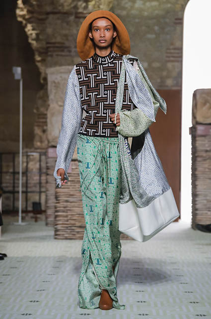 Неделя моды в Париже: Ума Турман, Азия Ардженто, Джиджи Хадид и другие на показе Lanvin осень-зима 2019/2020 Новости моды