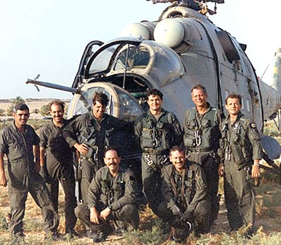 Чем Ми-24 впечатлил американцев во время испытаний? Испытатель Стейтон: "У меня задрожали колени, когда я увидел его в ангаре" ﻿