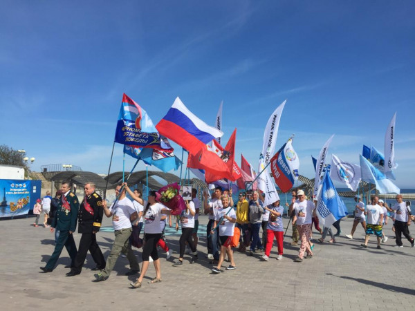 заплыв в честь дня победы