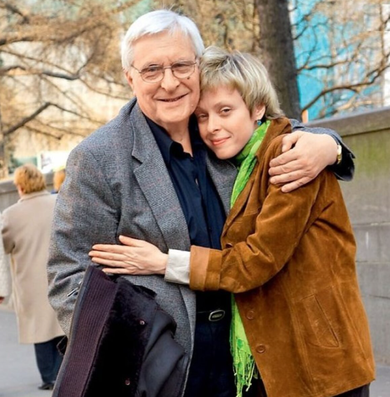 Что известно о детях Олега Басилашвили и Галины Мшанской Басилашвили, Галина, Мшанская, интервью, матери, жизни, Олега, Ольги, Евгеньевна, однако, жизнь, всегда, стопам, десятилетия, дочками, Галины, Ксения, детей, одном, театра