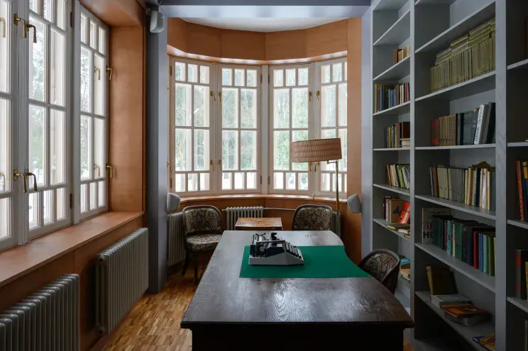 Фёкла Толстая, Михаил Тройник, Анна Меликян посетили открытие музейного дома "Первая дача" в Переделкине александра ревенко,алексей лука,Анна Меликян,бруно ясенский,Василий Аксенов,виктор борисович шкловский,инна лиснянская,Михаил Тройник,переделкин,дом творчества,Расул Гамзатов,семен липкин,фекла толстая,юрий олеша