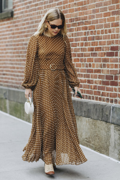 7 признаков идеального базового платья 7 признаков идеального базового платья гардероб,мода и красота,модные образы,модные тенденции,одежда и аксессуары