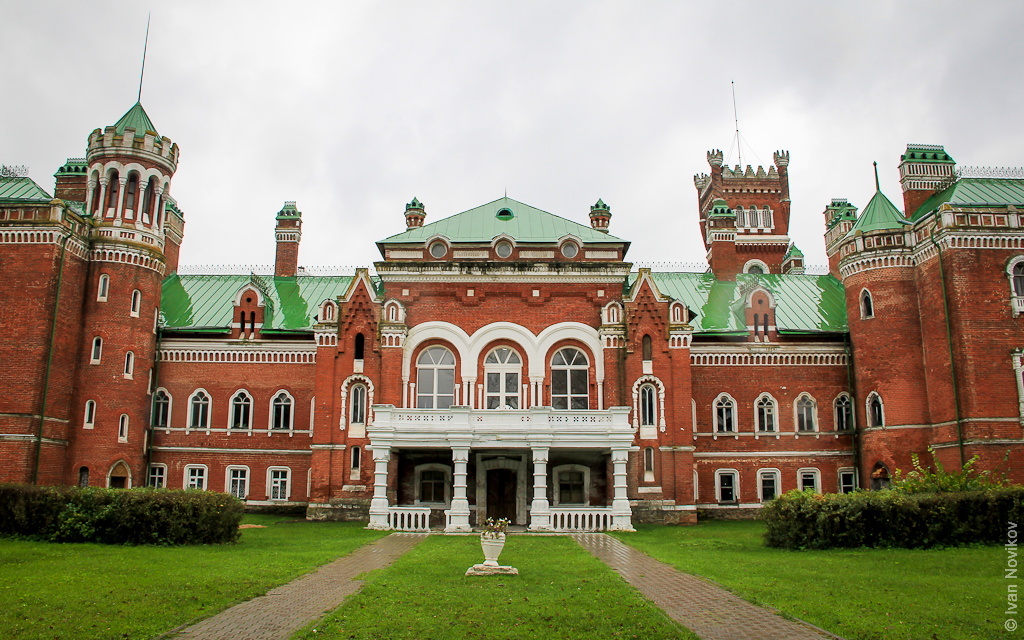 Юрино. Замок Шереметевых автотуризм