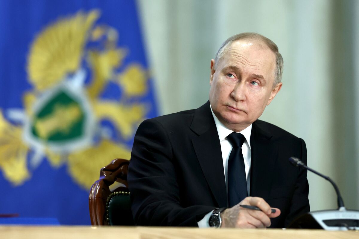 Путин заявил, что почти каждый день общается с Куренковым по вопросу паводков